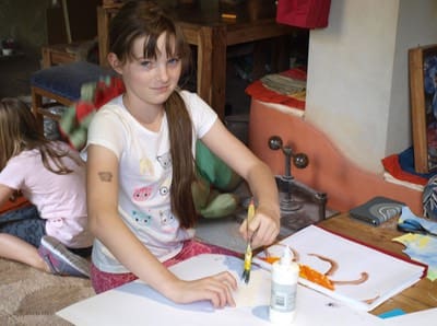 Malen, Zeichnen, Drucken mit unterschiedlichen Farben, Stiften