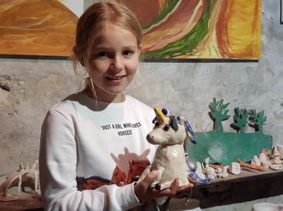 Plastisches Gestalten in Ton, Speckstein, Pappmache oder Holz